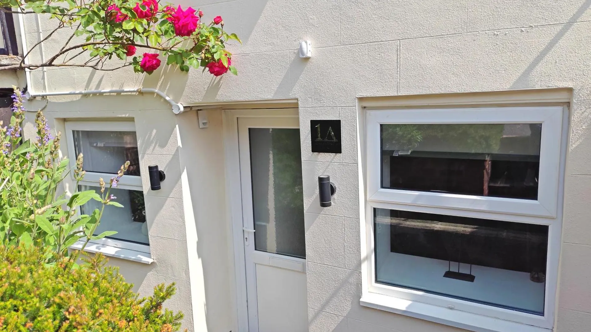 Contractor-Friendly 2-Bed Apartment - Fast Wifi And Free Overnight Parking Exeter