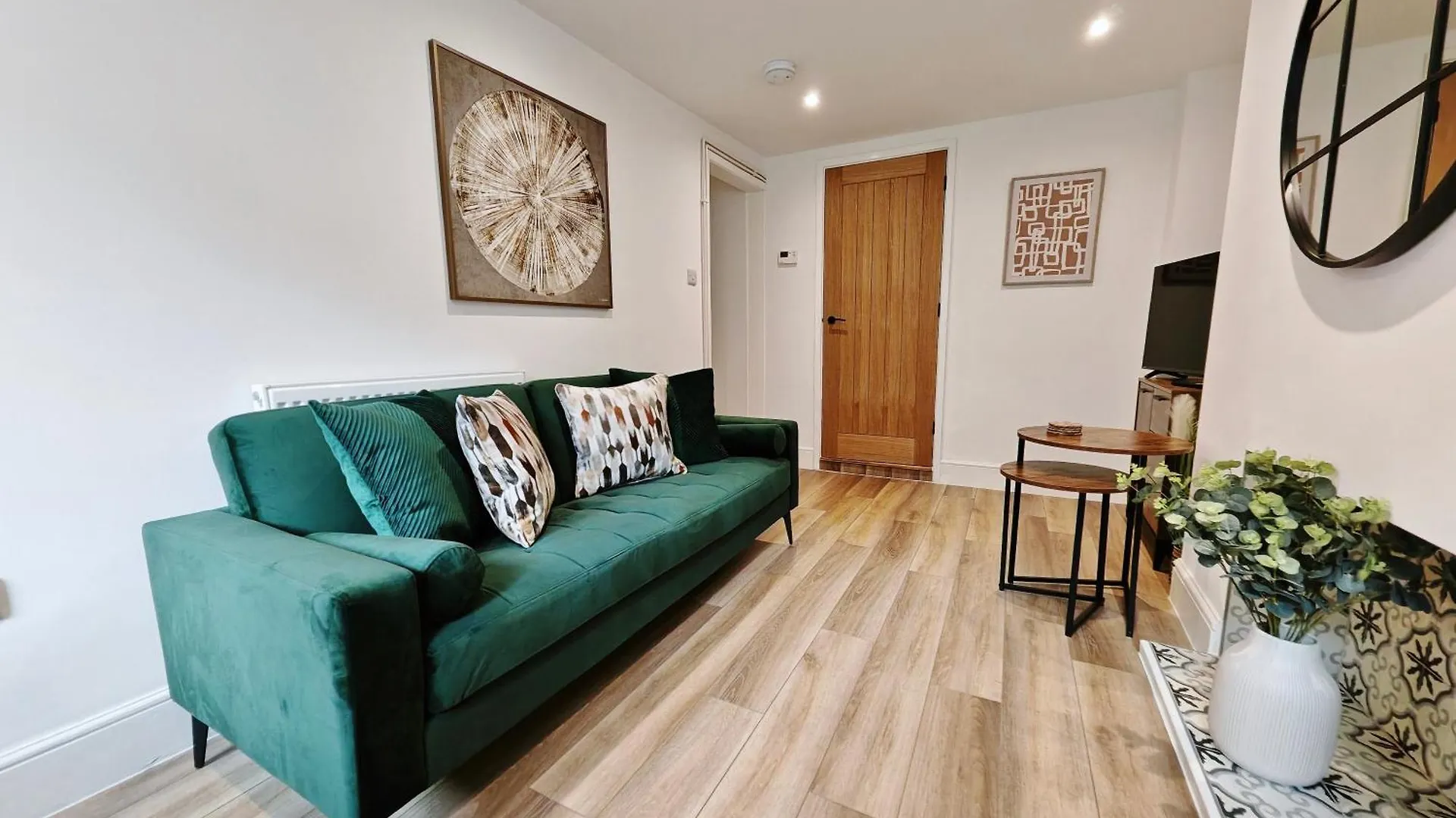 Contractor-Friendly 2-Bed Apartment - Fast Wifi And Free Overnight Parking Exeter